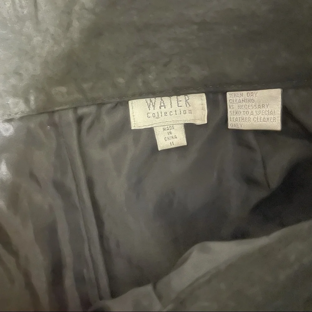 Water Collection High Waist Leather Shorts - Picture 5 of 7